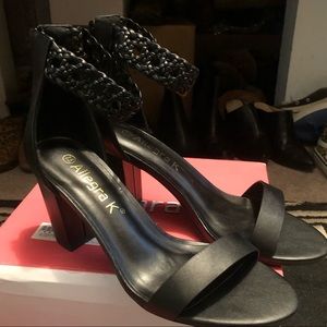 Allegra black strap sandal heels 7.5